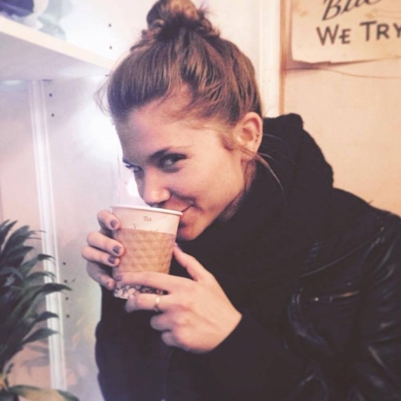 Meet your Posher, Alex - Picture 1 of 1